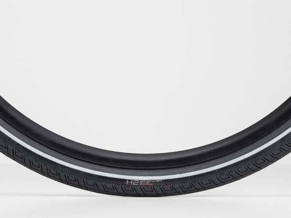 Bontrager h2 hybrid tire 2024 700c